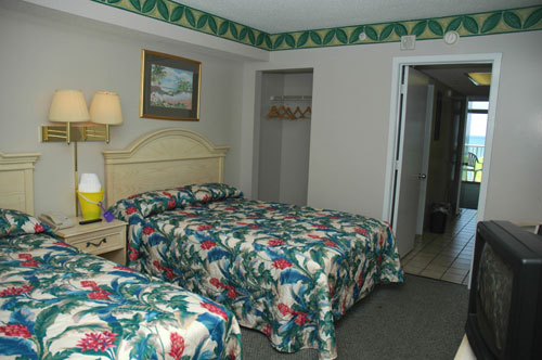 bedroom with two beds